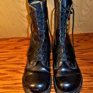 gorilla shoe black boots